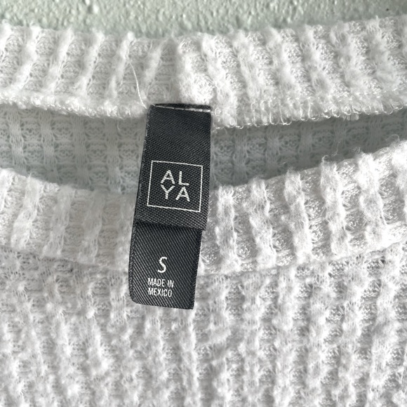 ALYA Long Sleeve - Picture 3 of 5